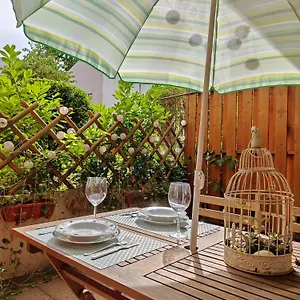 - Free Garage, Ac, Balcony, Wi-fi , Budapeszt Węgry
